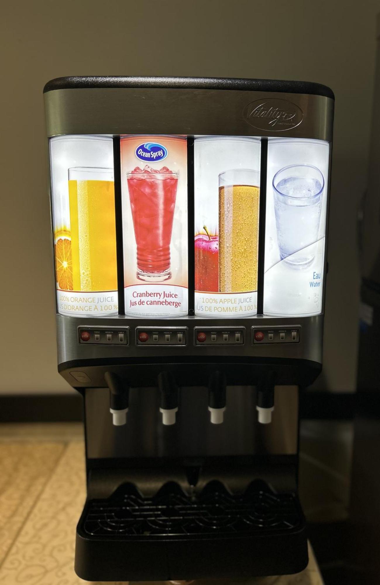 Midland Inn & Suites מראה חיצוני תמונה