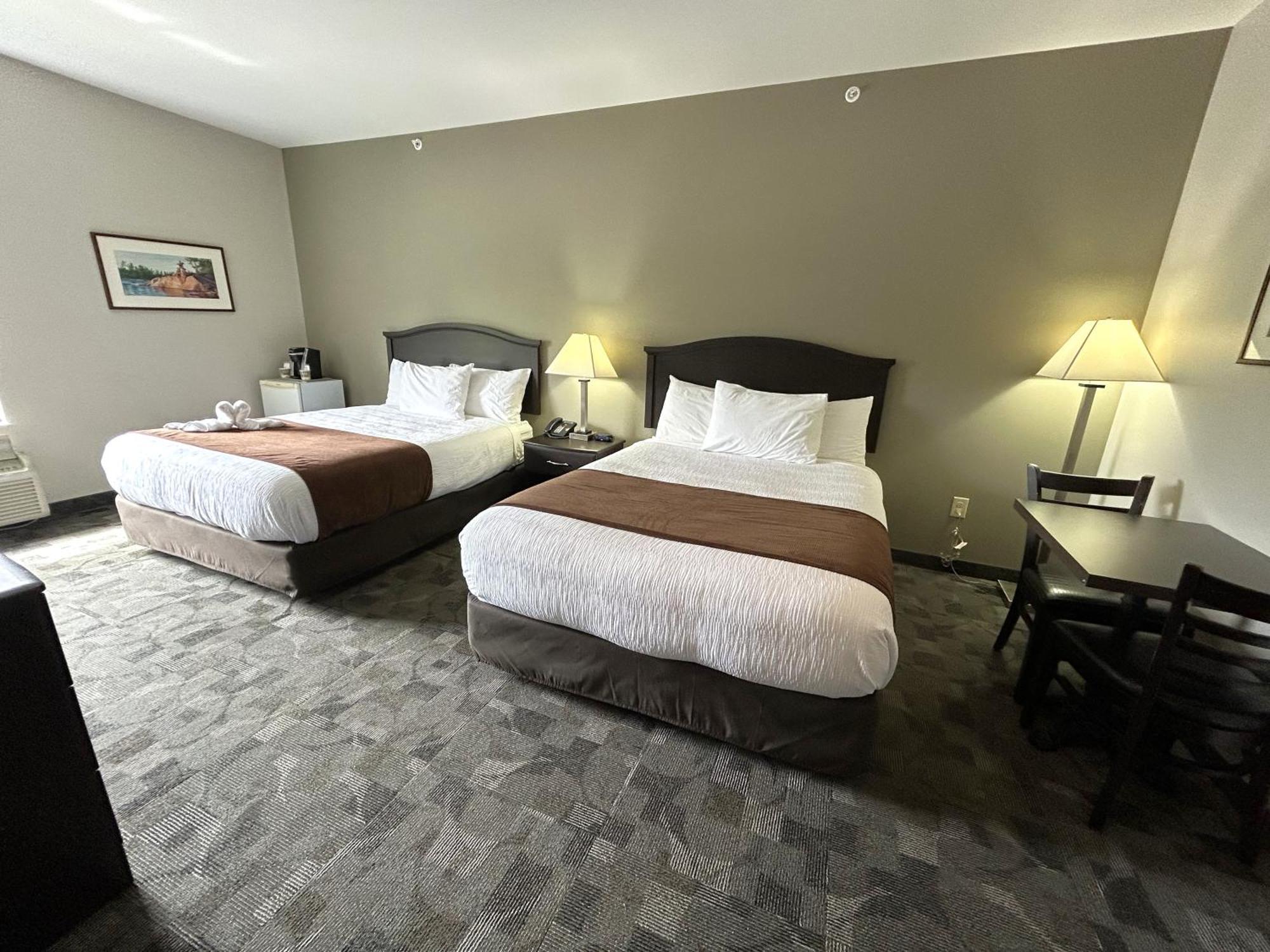 Midland Inn & Suites מראה חיצוני תמונה