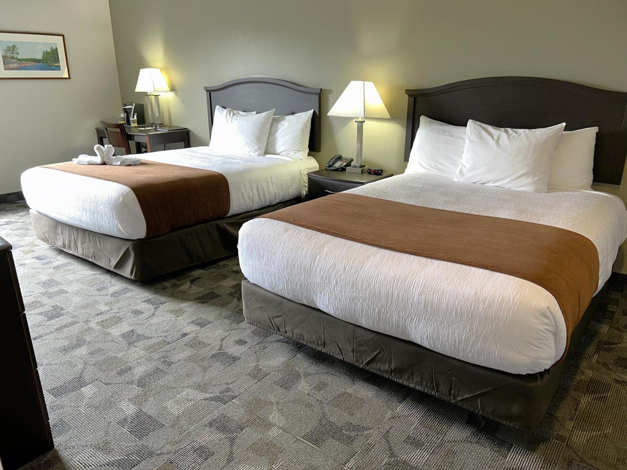 Midland Inn & Suites מראה חיצוני תמונה