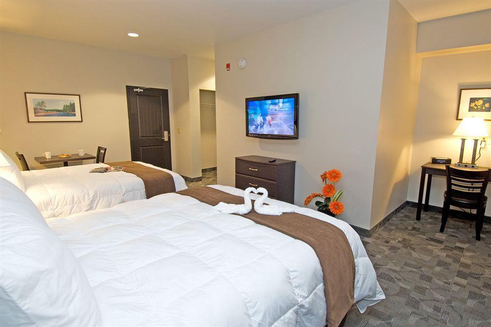 Midland Inn & Suites מראה חיצוני תמונה